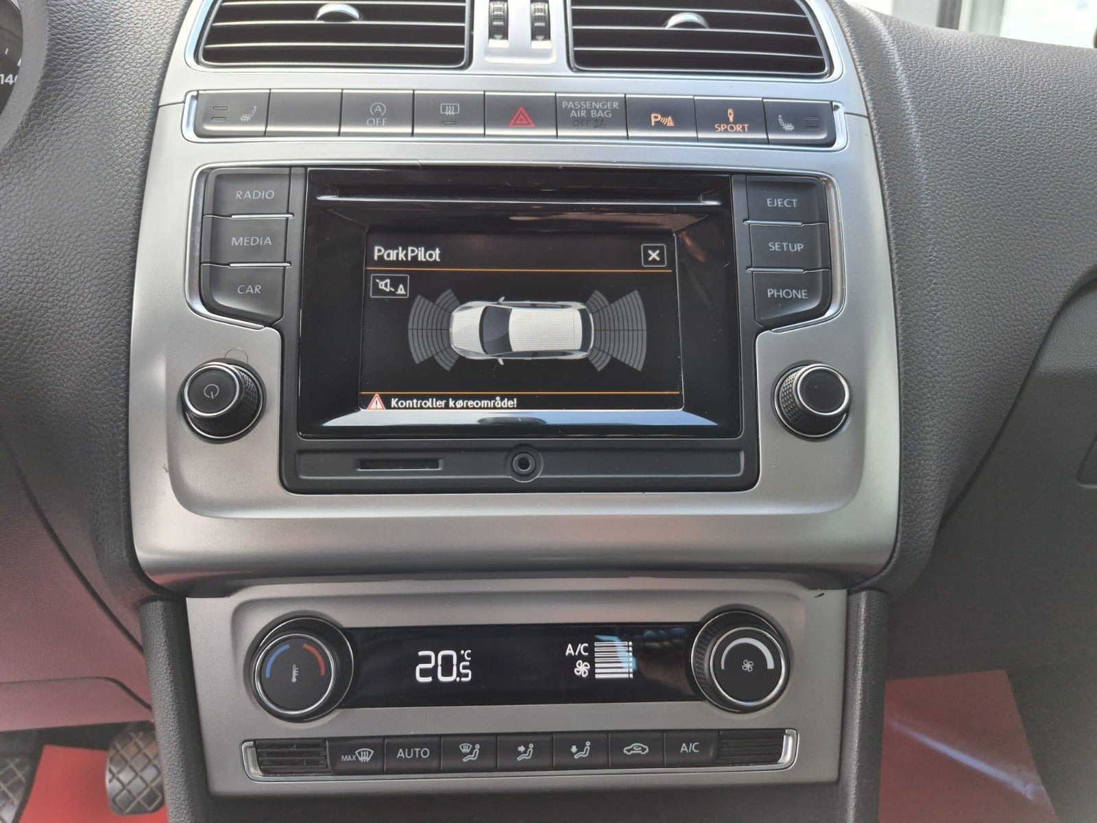 Sort VW Polo fra 2016