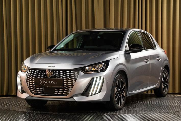 Sølv Peugeot 208 fra 2025