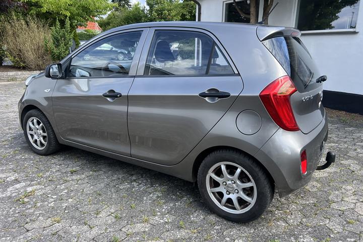Grå Kia Picanto fra 2011