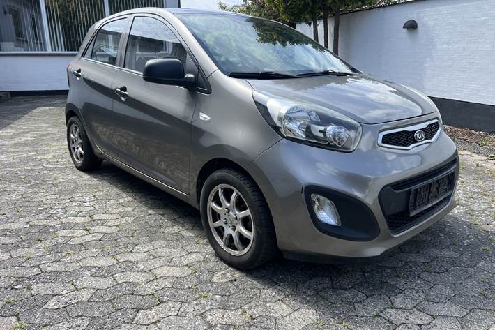Grå Kia Picanto fra 2011