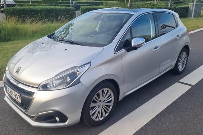 undefined Peugeot 208 fra 2017