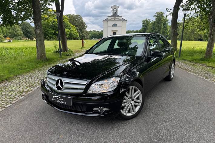 Sort Mercedes C180 fra 2008