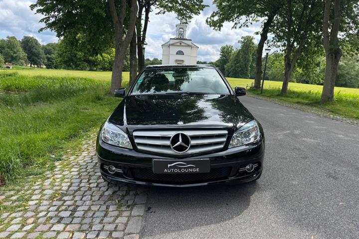 Sort Mercedes C180 fra 2008