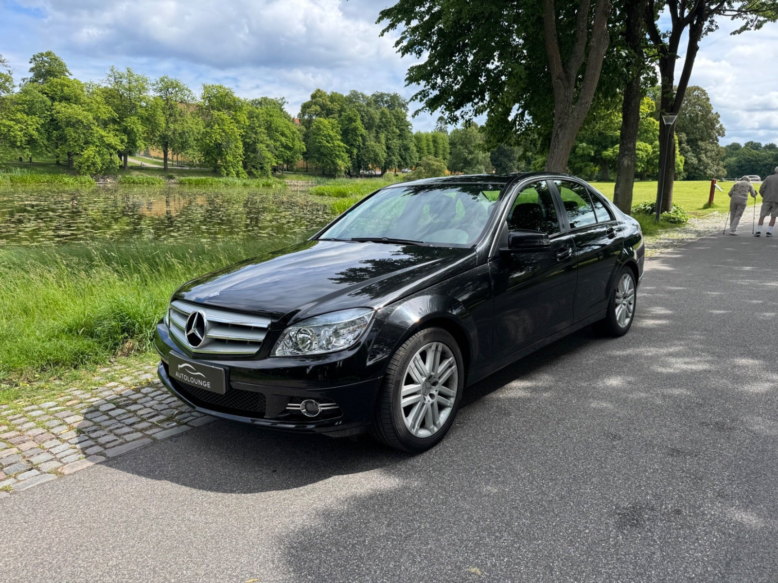 Sort Mercedes C180 fra 2008