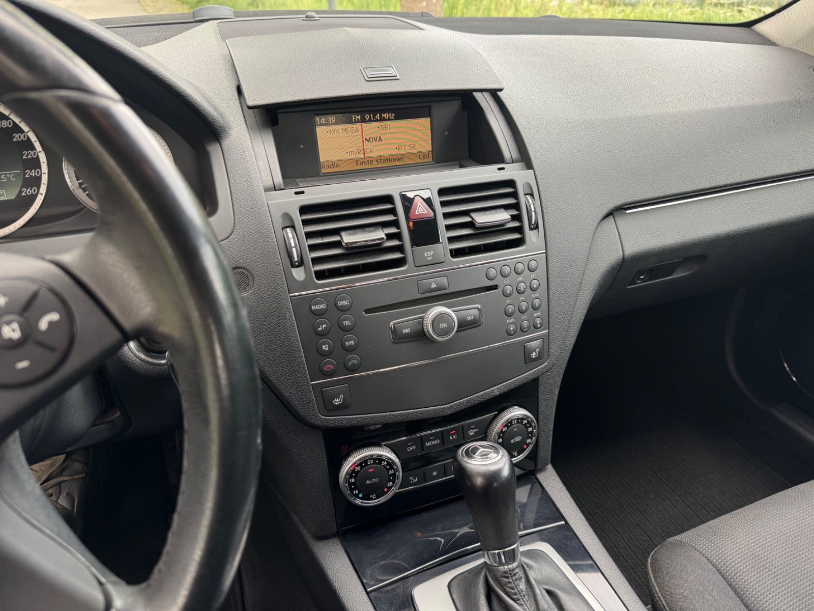 Sort Mercedes C180 fra 2008