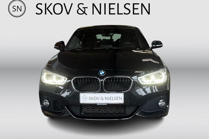 Sort BMW 118i fra 2018