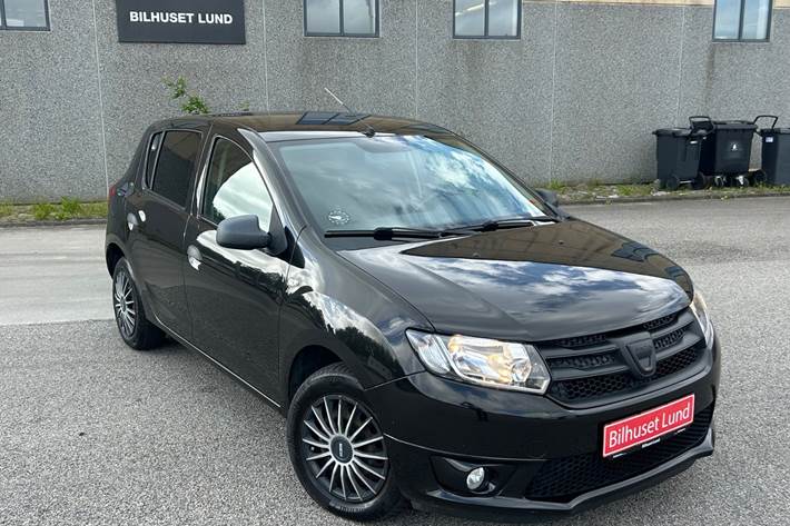 Sort Dacia Sandero fra 2014
