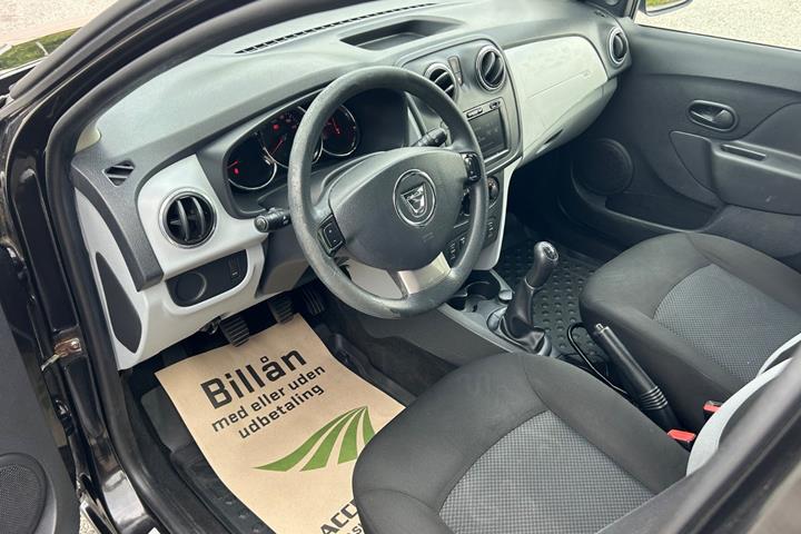 Sort Dacia Sandero fra 2014