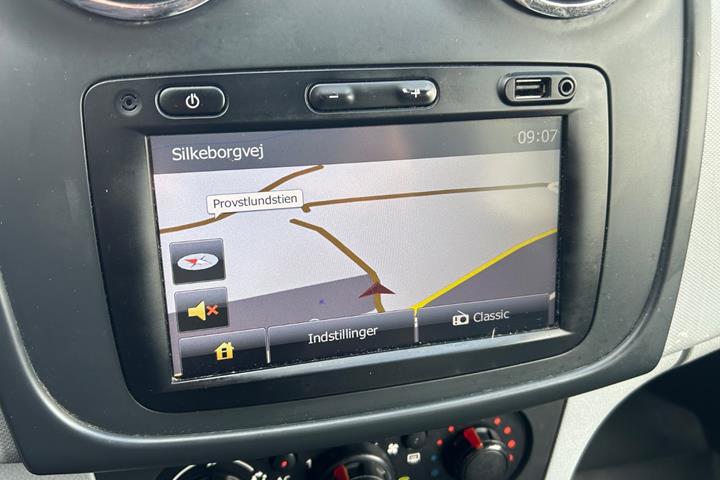 Sort Dacia Sandero fra 2014