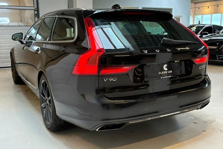 Sort Volvo V90 fra 2016