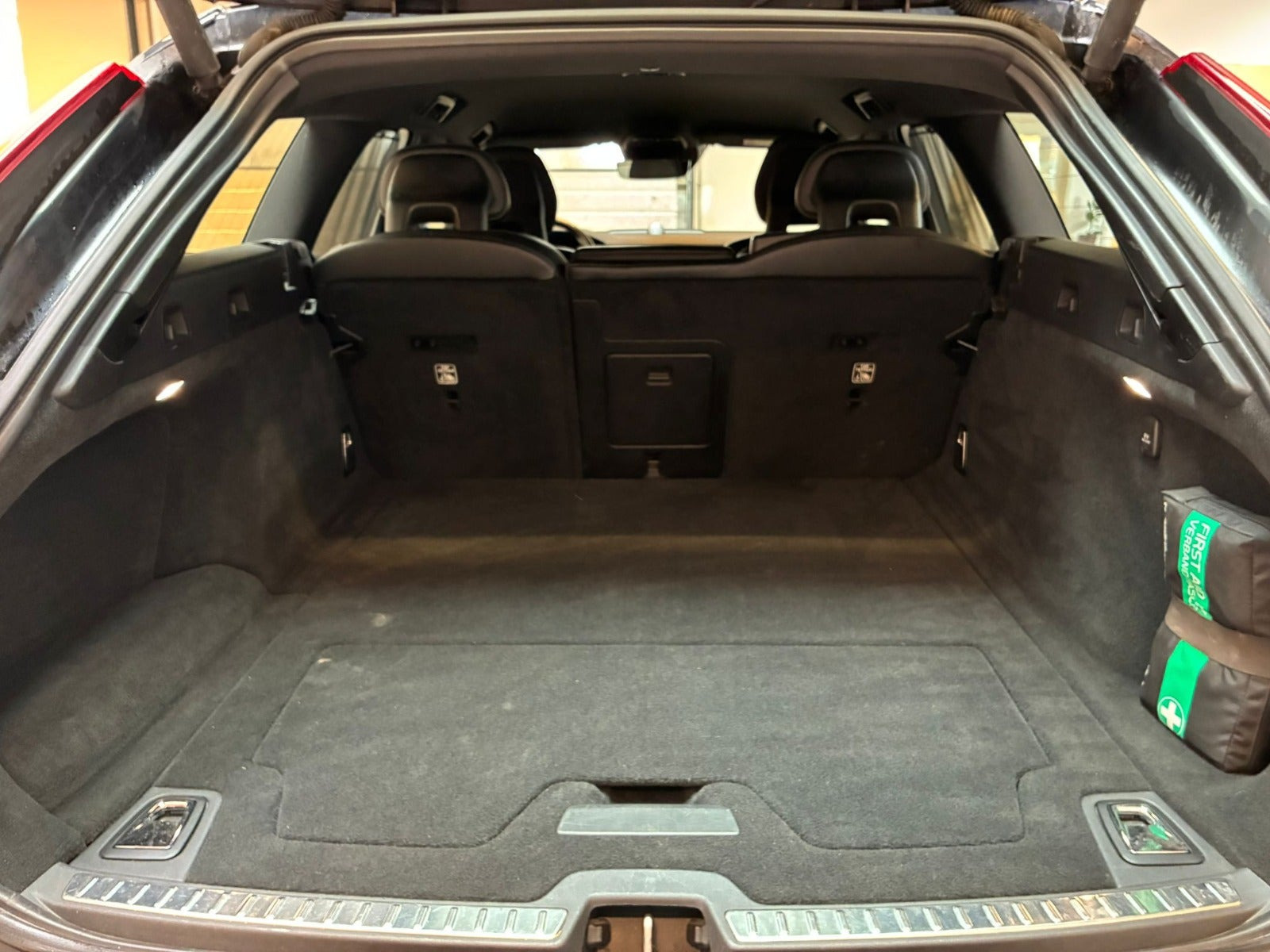 Sort Volvo V90 fra 2016