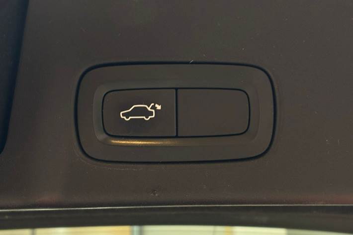 Sort Volvo V90 fra 2016