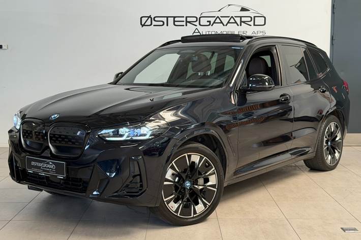 Sort BMW iX3 fra 2024