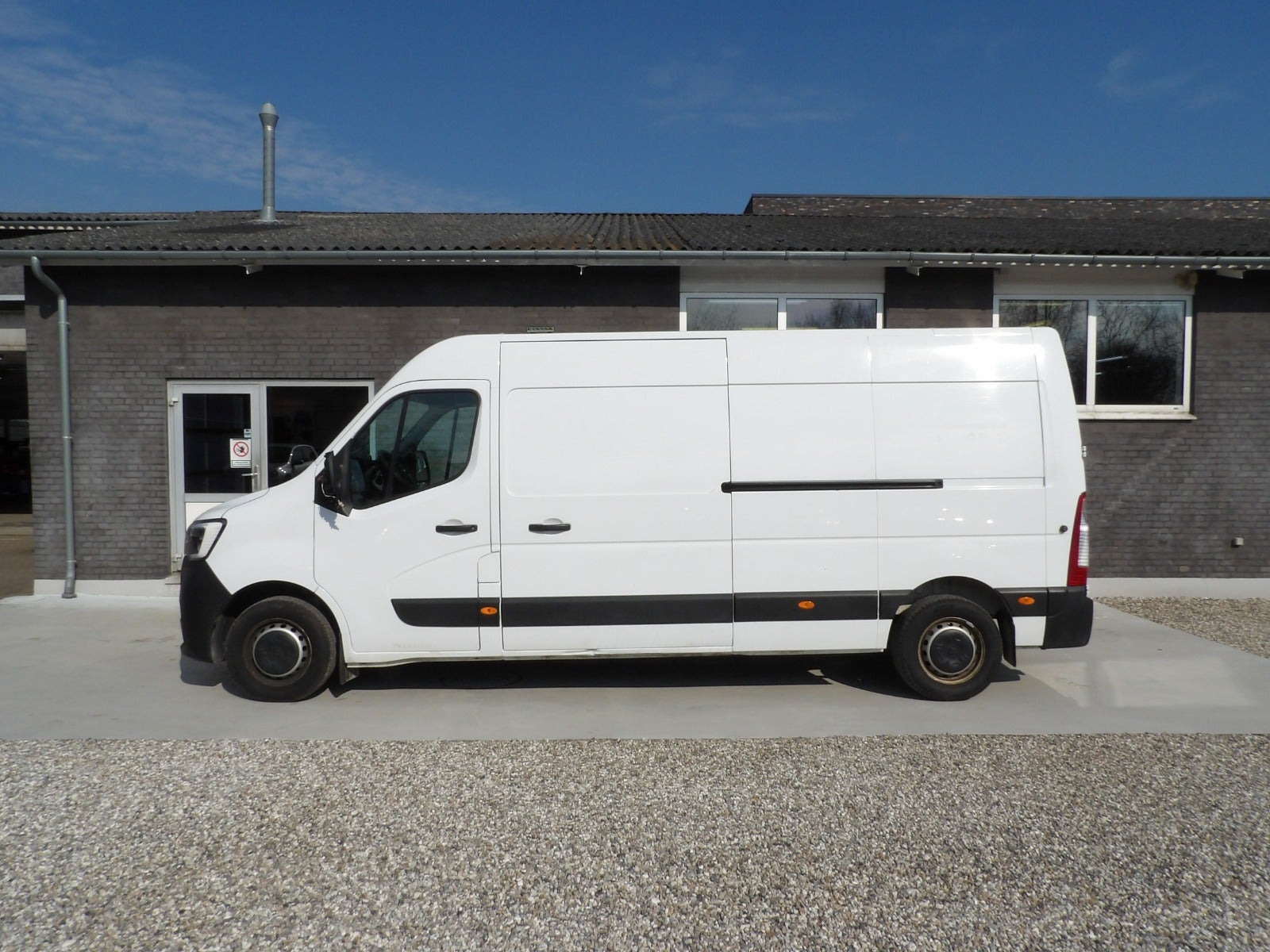Hvid Renault Master IV T35 fra 2022