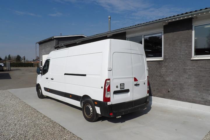 Hvid Renault Master IV T35 fra 2022