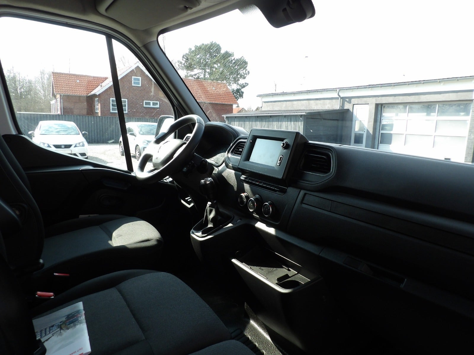 Hvid Renault Master IV T35 fra 2022
