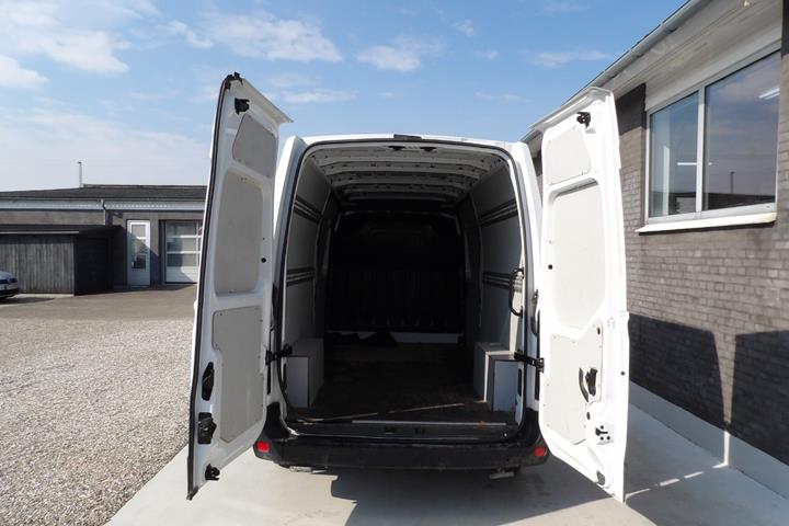 Hvid Renault Master IV T35 fra 2022