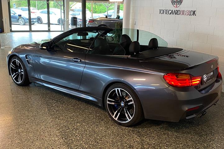 Grå BMW M4 fra 2015