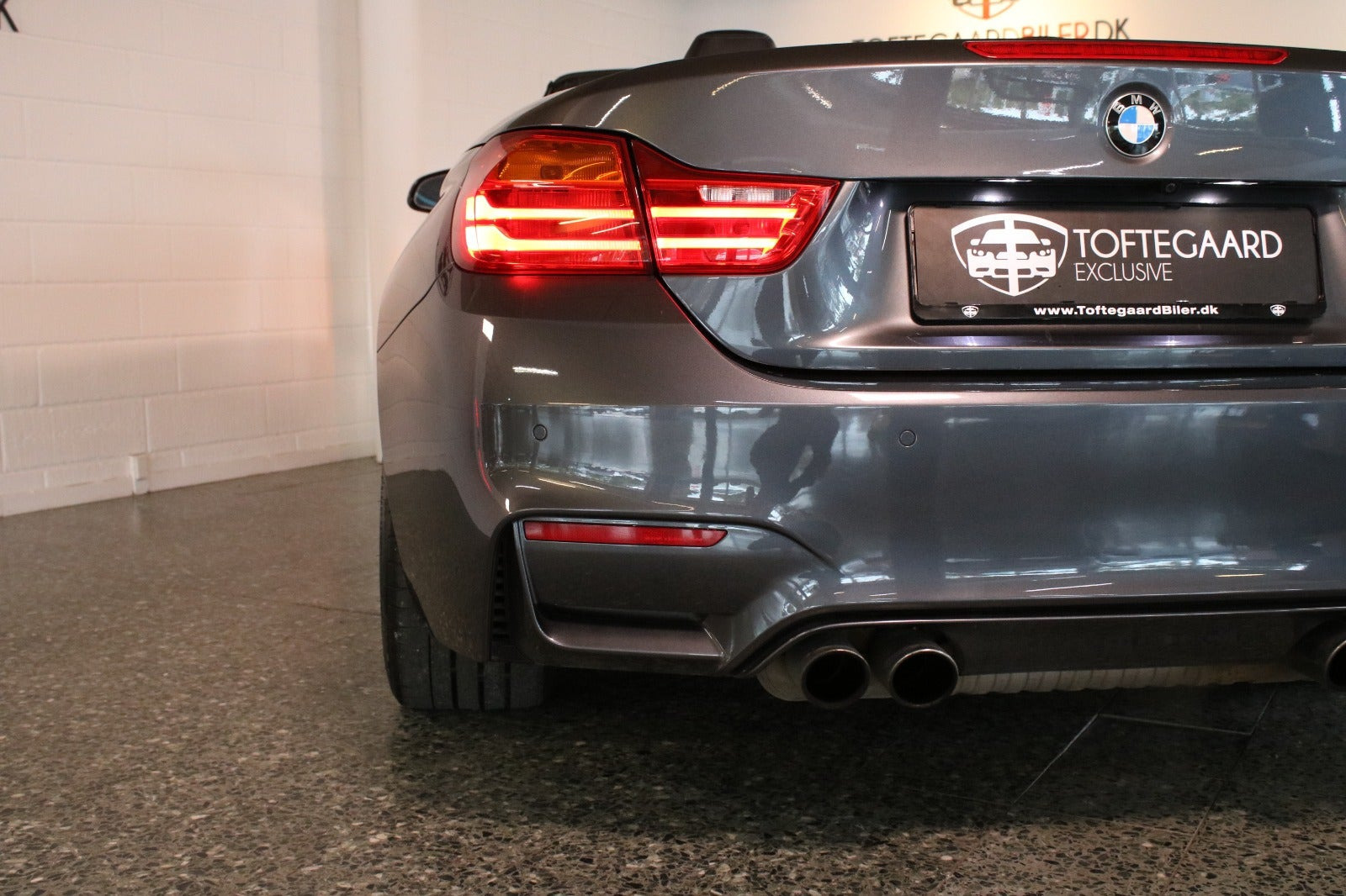 Grå BMW M4 fra 2015