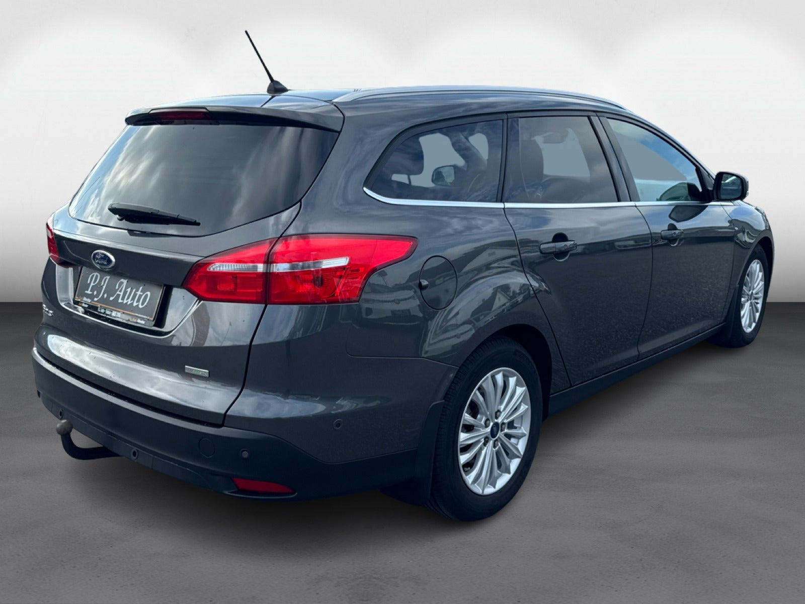 Grå Ford Focus fra 2017