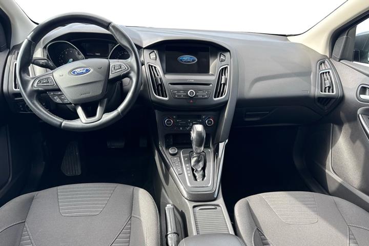 Grå Ford Focus fra 2017
