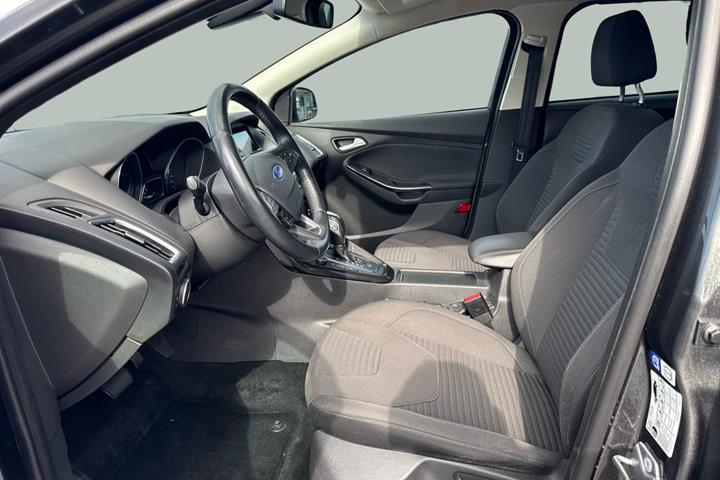 Grå Ford Focus fra 2017