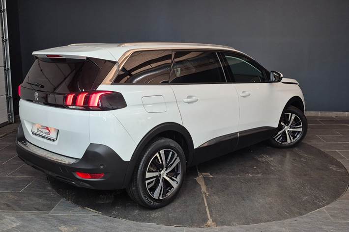 Hvid Peugeot 5008 fra 2019