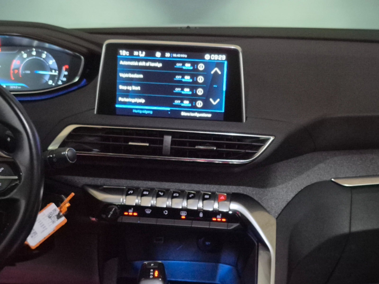 Hvid Peugeot 5008 fra 2019