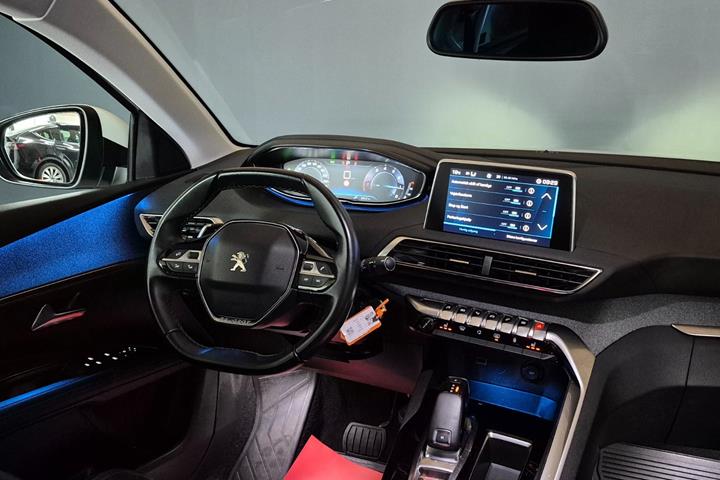 Hvid Peugeot 5008 fra 2019