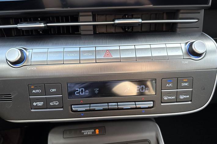 Grå Hyundai Kona fra 2026