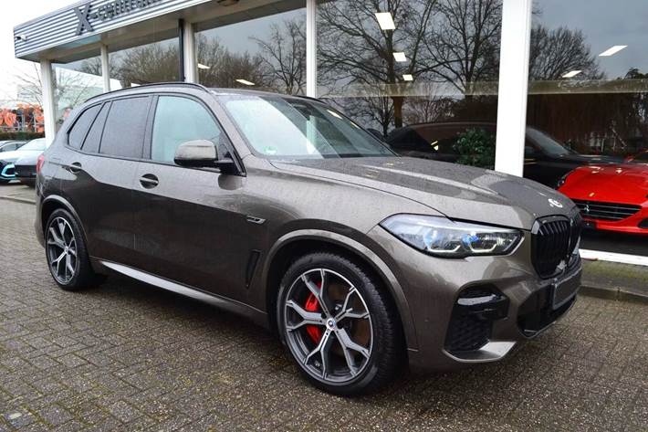 Bronze BMW X5 fra 2022