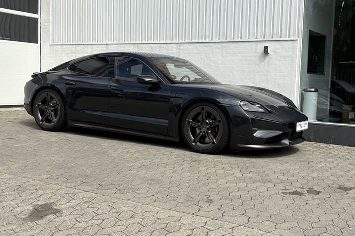 undefined Porsche Taycan fra 2024