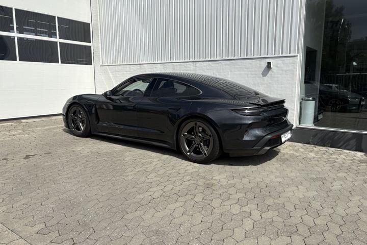 undefined Porsche Taycan fra 2024