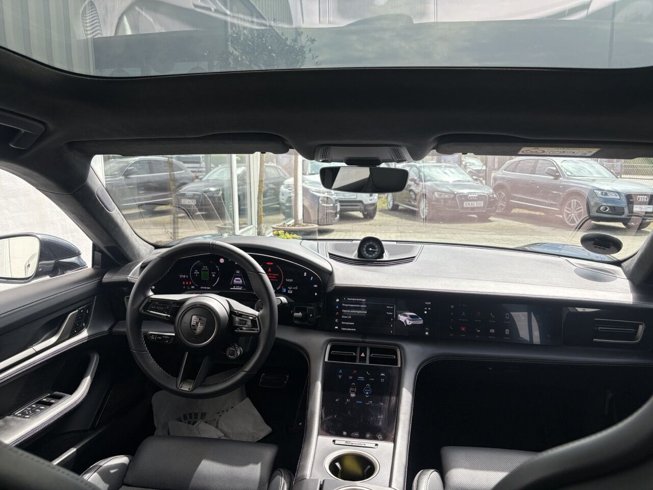 undefined Porsche Taycan fra 2024