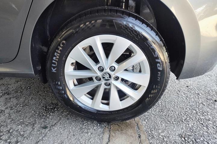 undefined Skoda Kamiq fra 2003