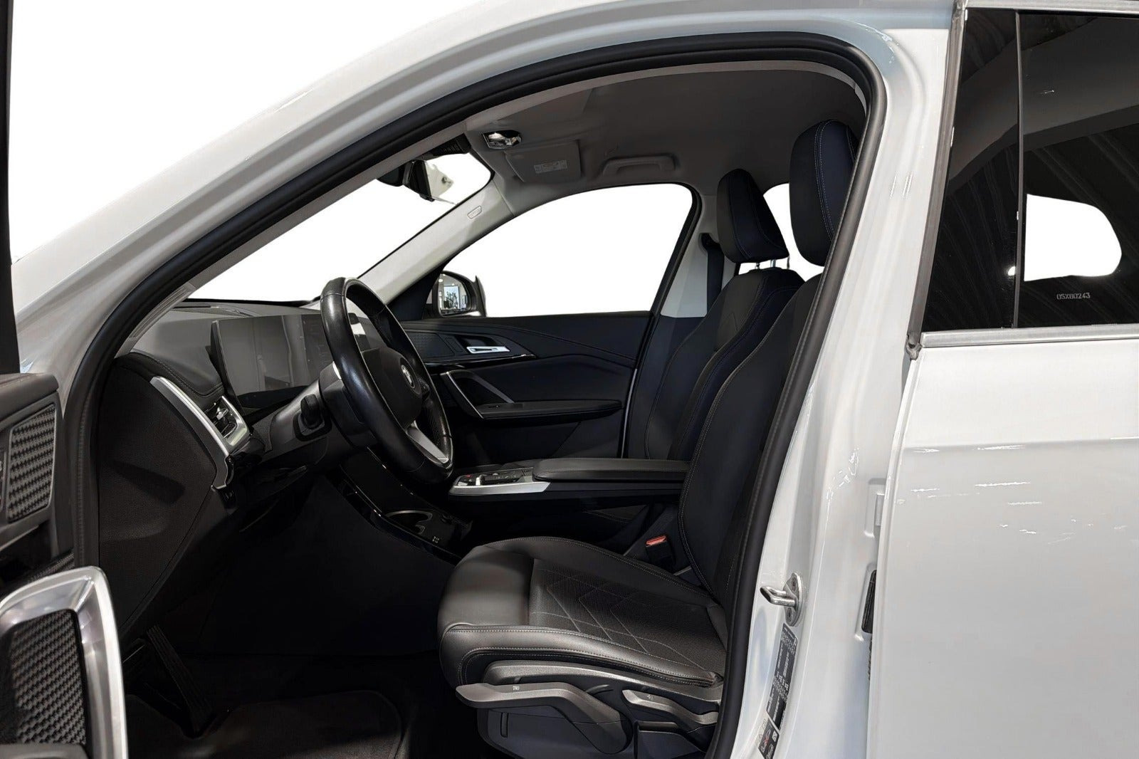 Hvid BMW iX1 fra 2023