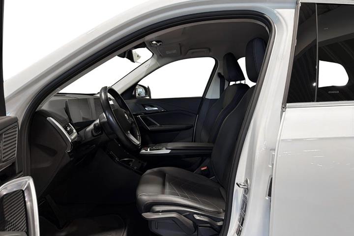Hvid BMW iX1 fra 2023