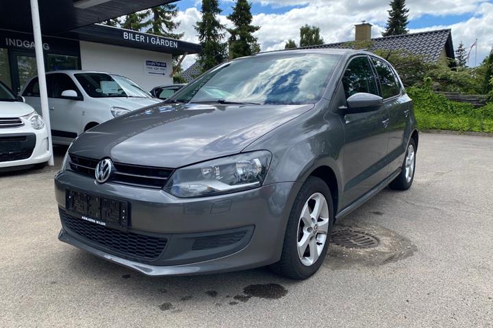 Grå VW Polo fra 2013