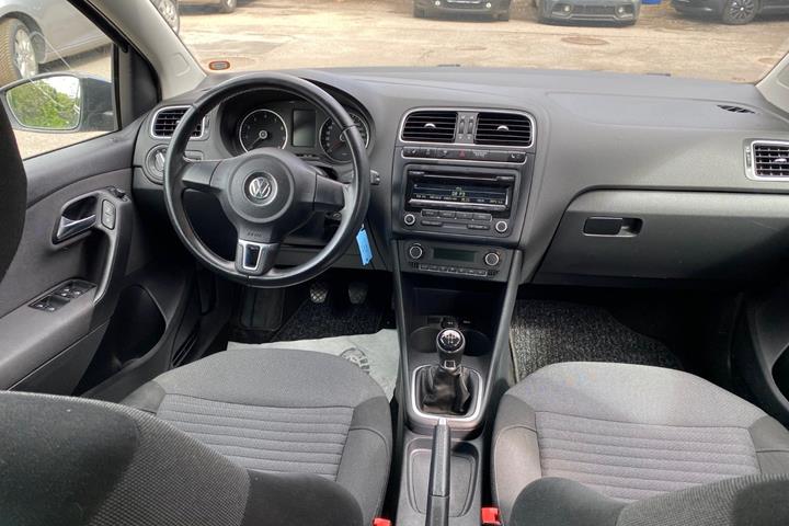 Grå VW Polo fra 2013