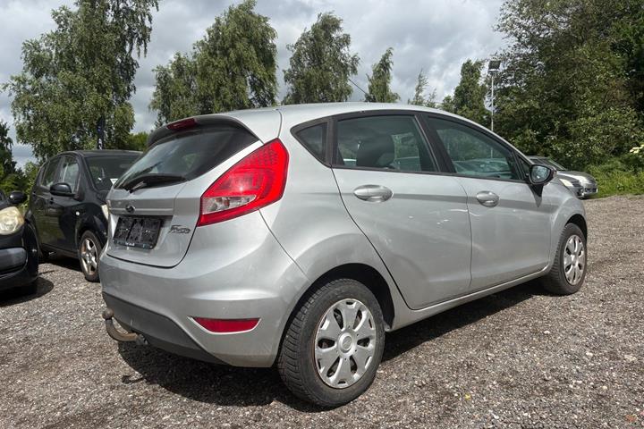 Sølv Ford Fiesta fra 2010
