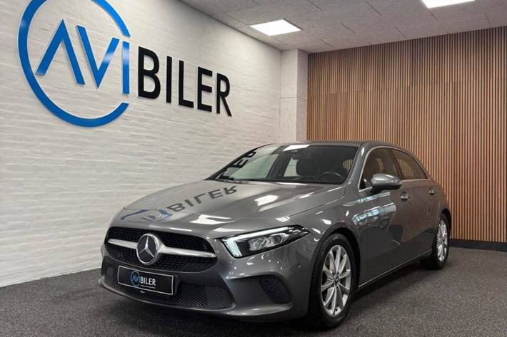 Grå Mercedes A200 fra 2020