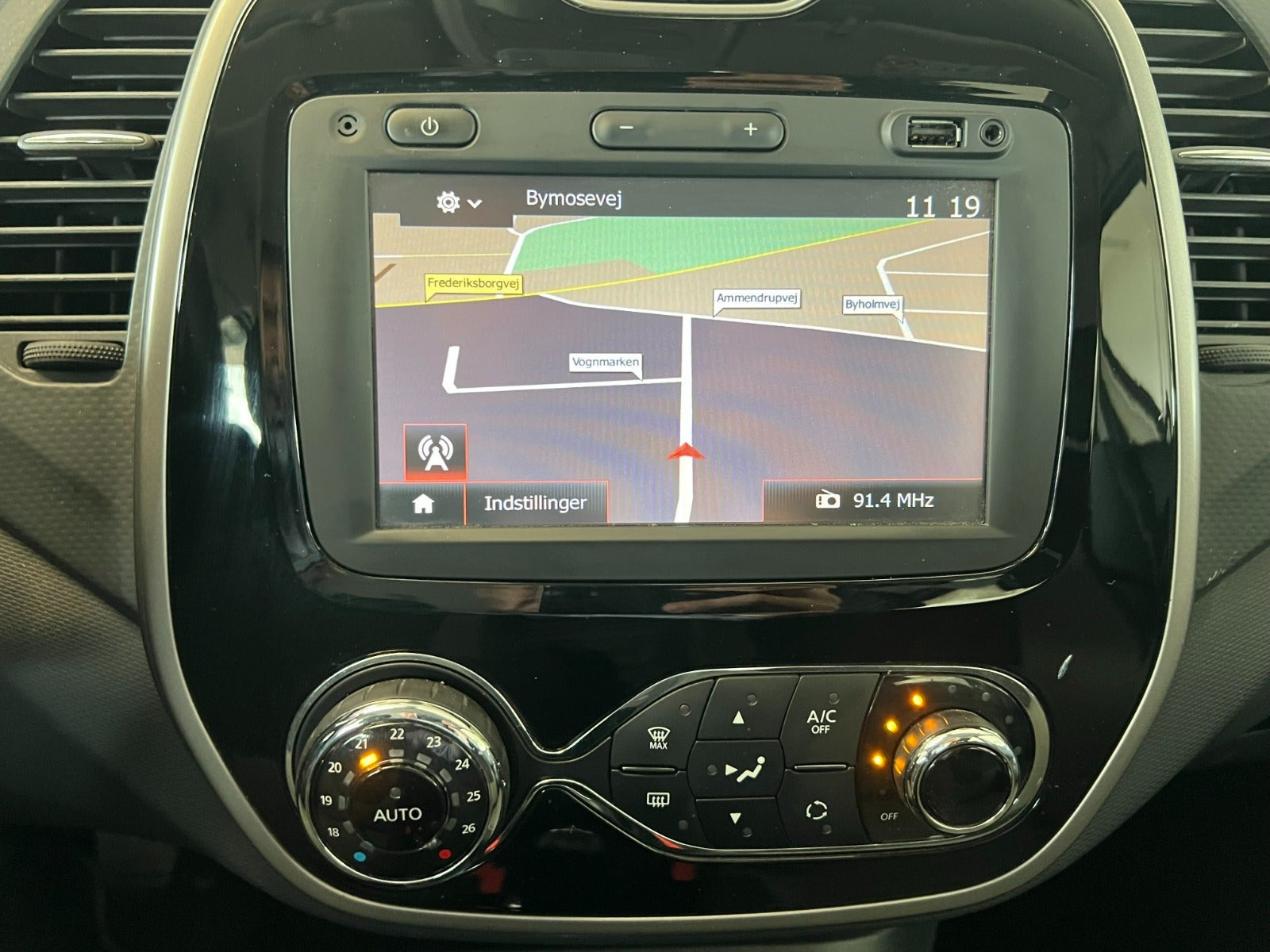 Hvid Renault Captur fra 2016