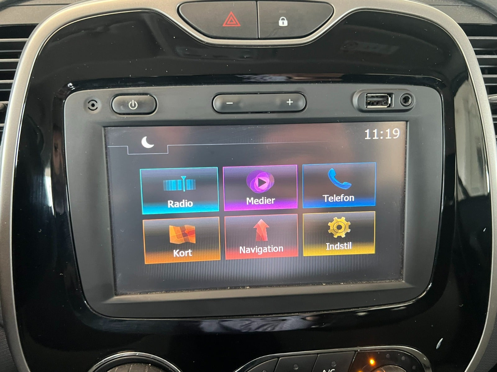 Hvid Renault Captur fra 2016