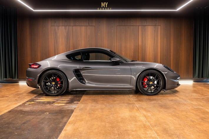 Grå Porsche 718 Cayman S fra 2016