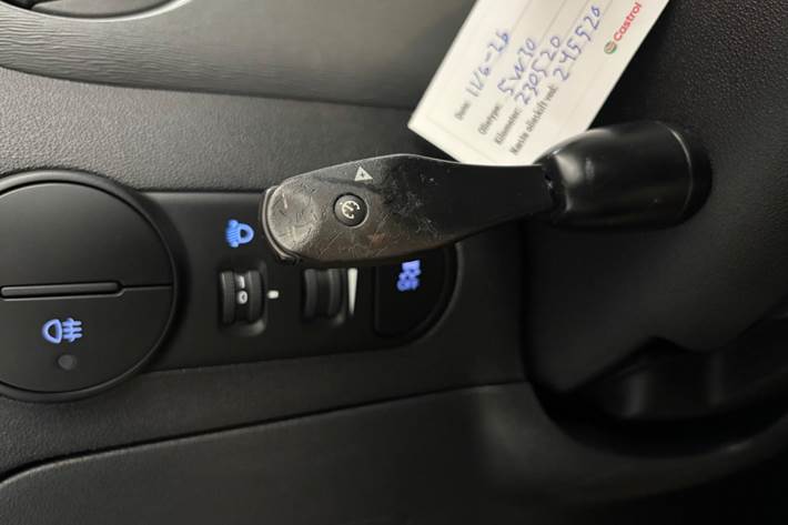 Blå Hyundai i10 fra 2012