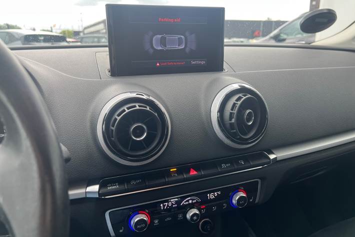 Sort Audi A3 fra 2014