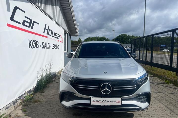 Sølv Mercedes EQA250 fra 2022