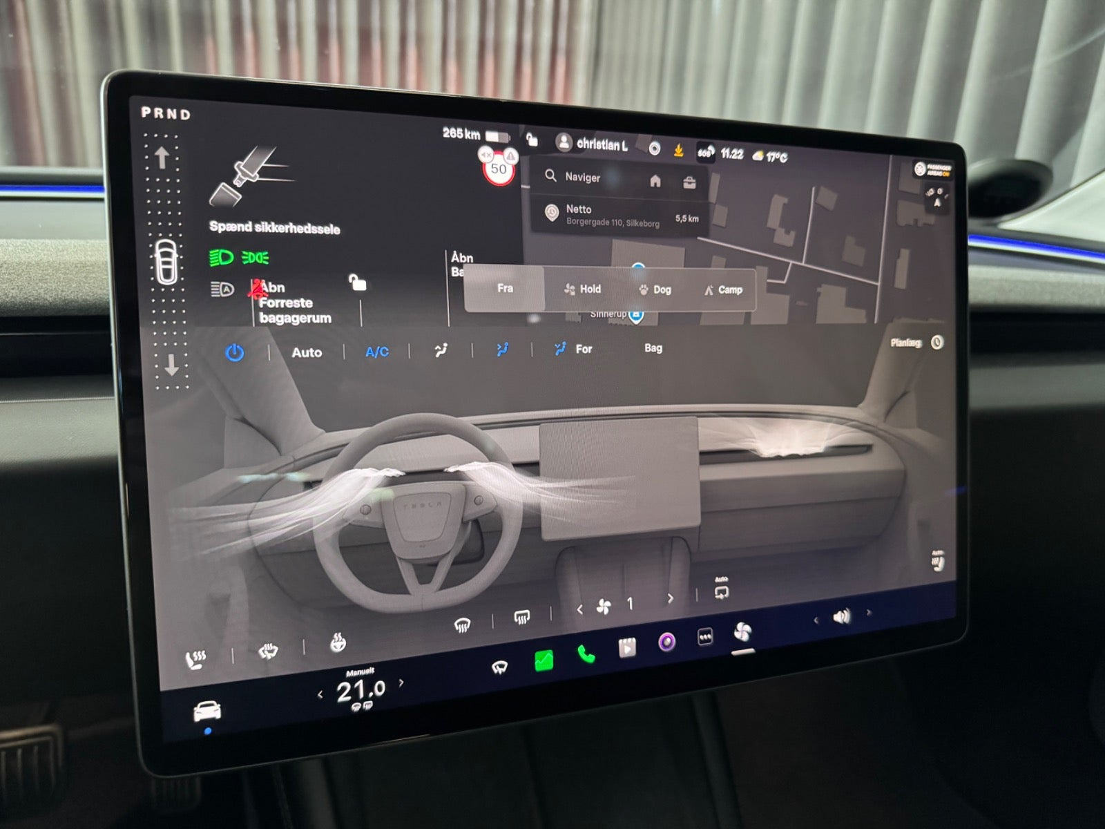 Sort Tesla Model 3 fra 2024