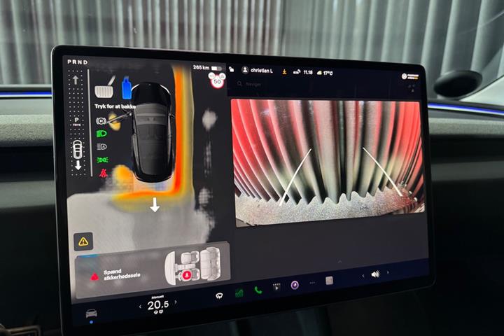 Sort Tesla Model 3 fra 2024