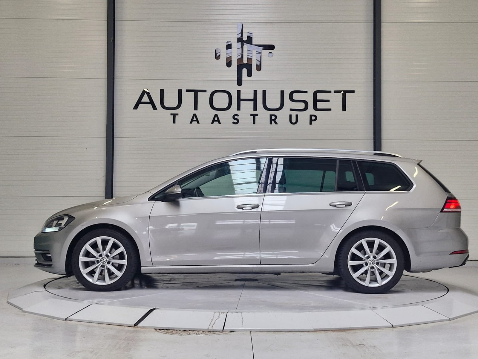 Sølv VW Golf VII fra 2019